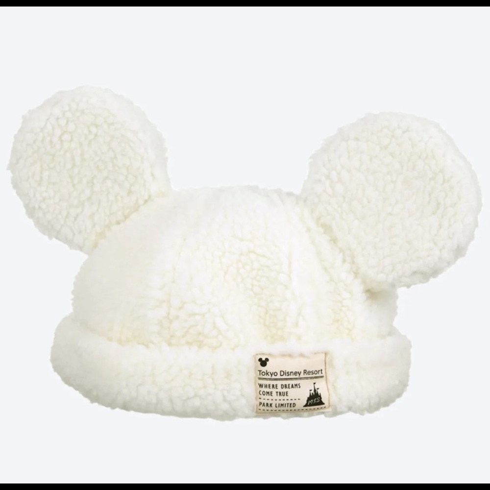 NWOT Tokyo Disney Mickey Mouse Ears Fluffy Hat